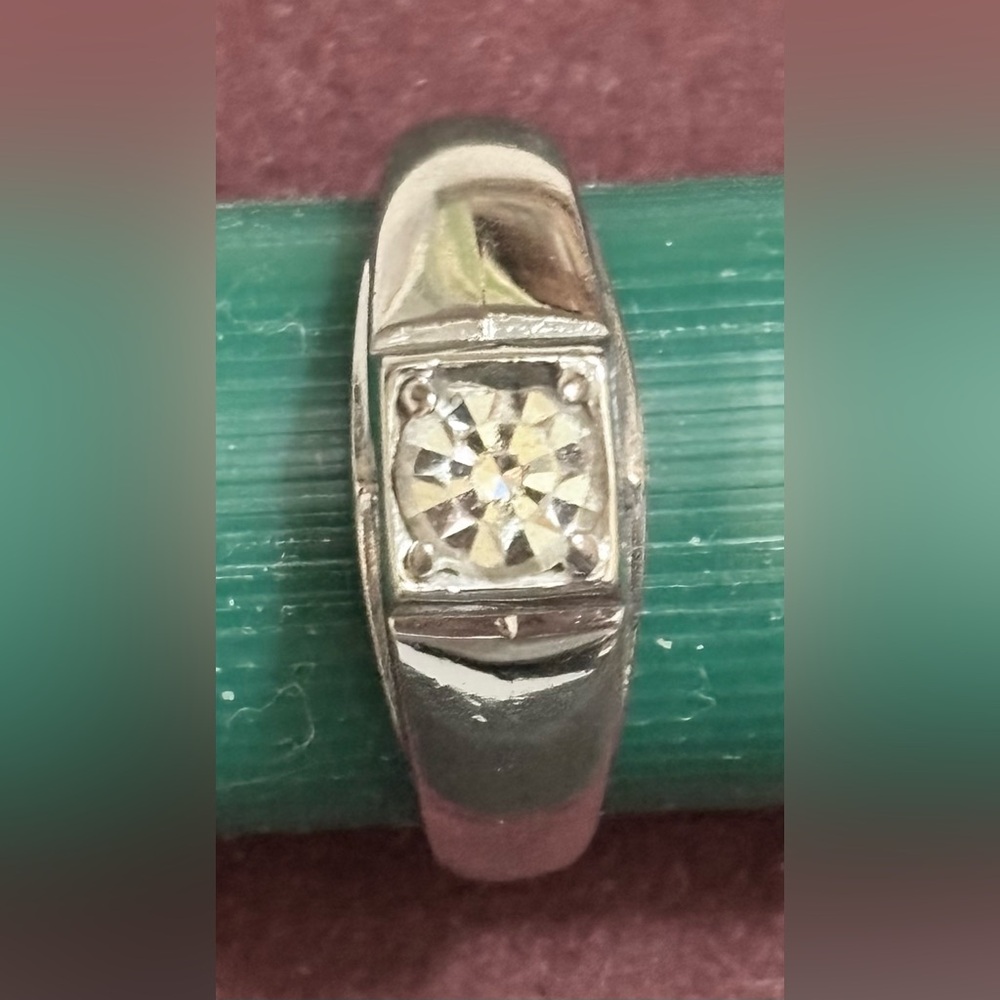 Estate Vintage Silver Men’s Ring..
Sz. 10